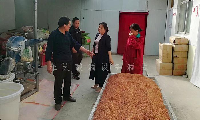 鑳″彅鍋氶厭,鑳″彅閰块厭