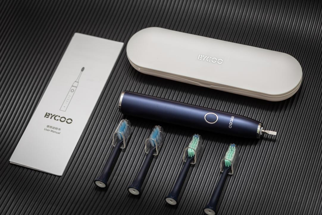 usmile电动牙刷和飞利浦电动牙刷,mcomb电动牙刷和usmile电动牙刷