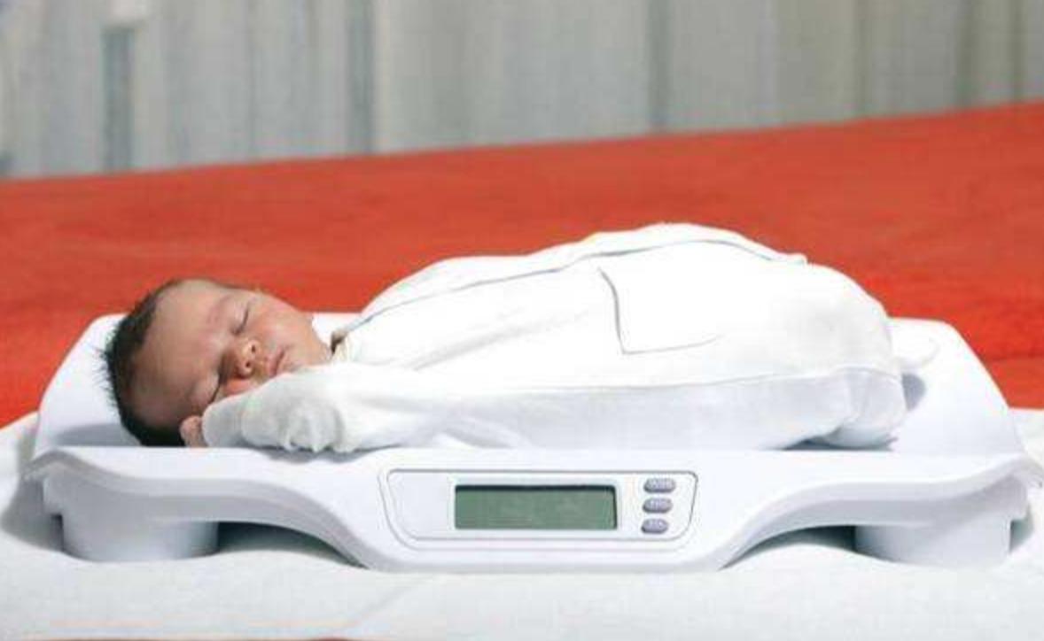 为啥婴儿吃着奶睡着了放下又醒了,为啥宝宝吃母乳睡了一放下又醒了