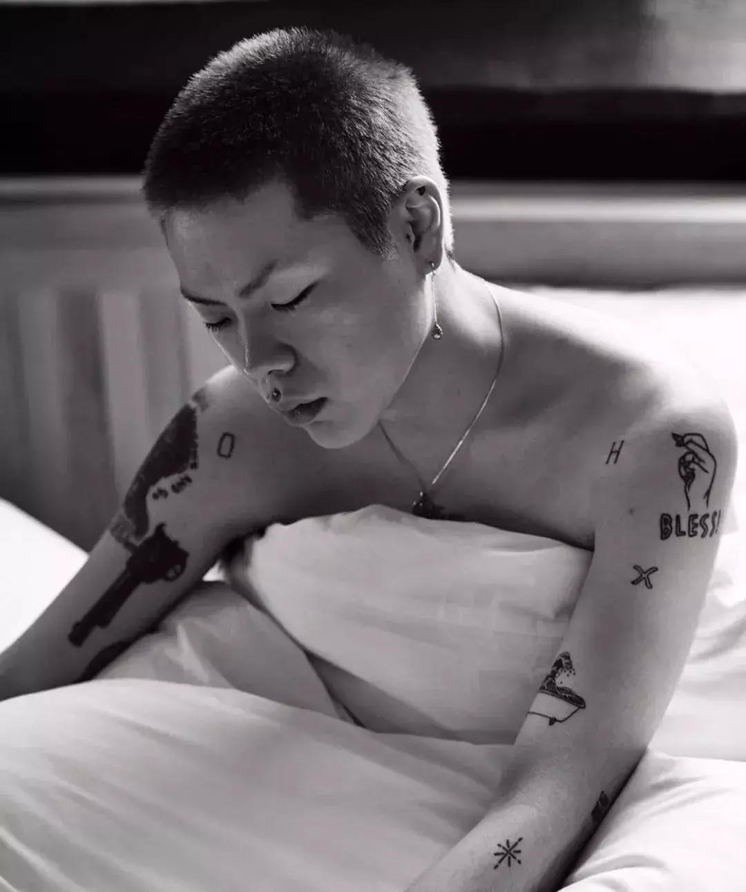 丑帅型男生网红,又高又帅的丑男