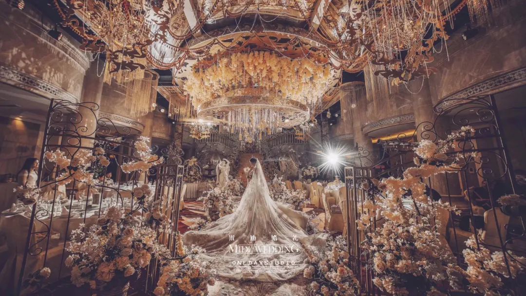 奢华的金色系欧式复古风婚礼,欧式宫廷风简约风婚礼
