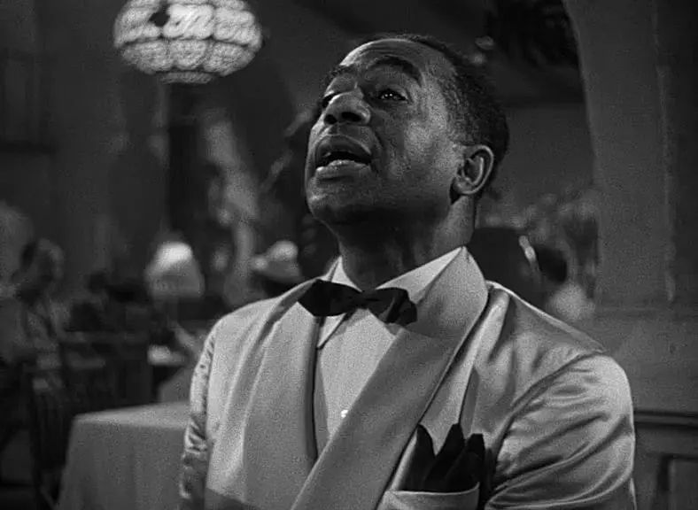 卡萨布兰卡爱情是美好的,卡萨布兰卡的爱情解读