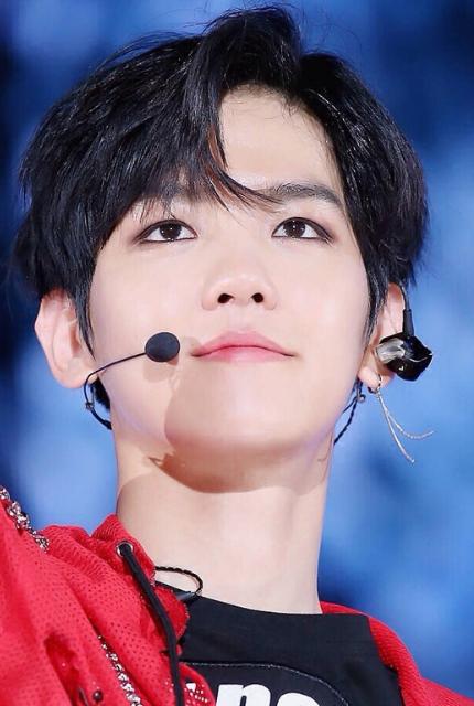 边伯贤同款耳饰,边伯贤超能力耳钉