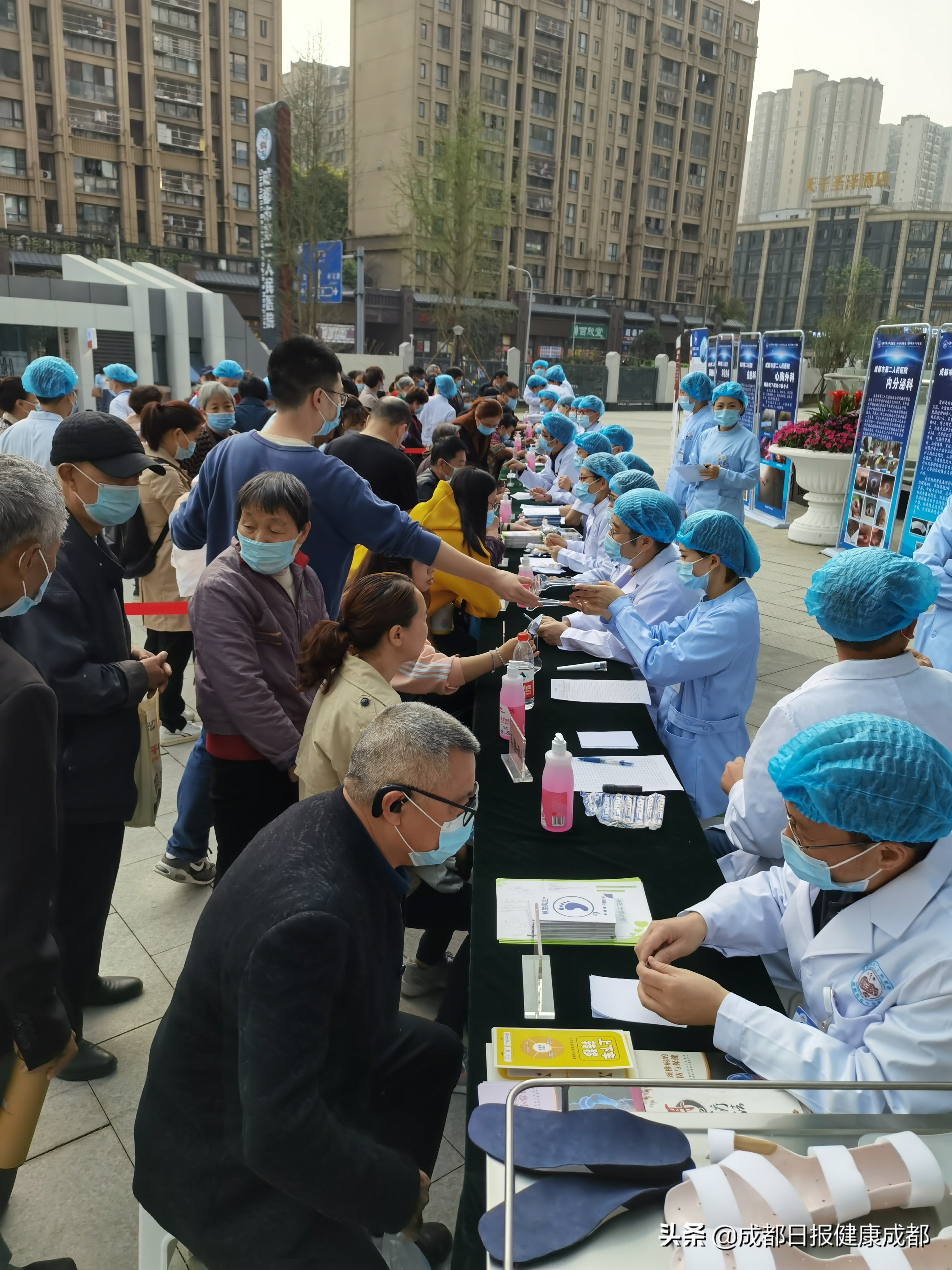 成都市二医院龙潭院区今天试运行，强烈科技感给人带来满满的安全感