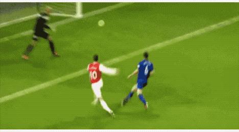 范佩西上演飞翔的荷兰人,范佩西感人视频