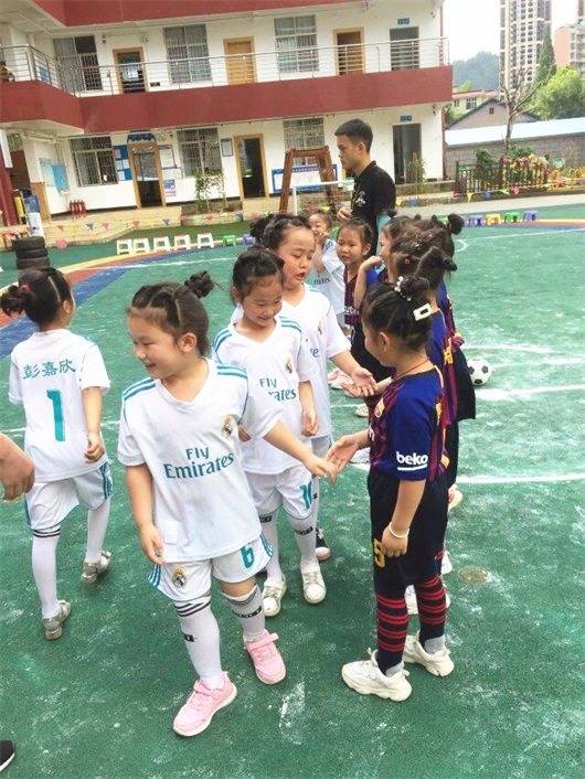 全国足球特色幼儿园活动指南,足球特色幼儿园有哪些活动