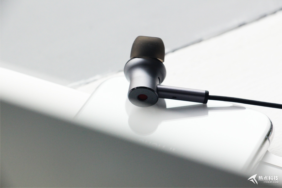 1more万魔头戴降噪耳机评测,主动降噪蓝牙耳机测评1more