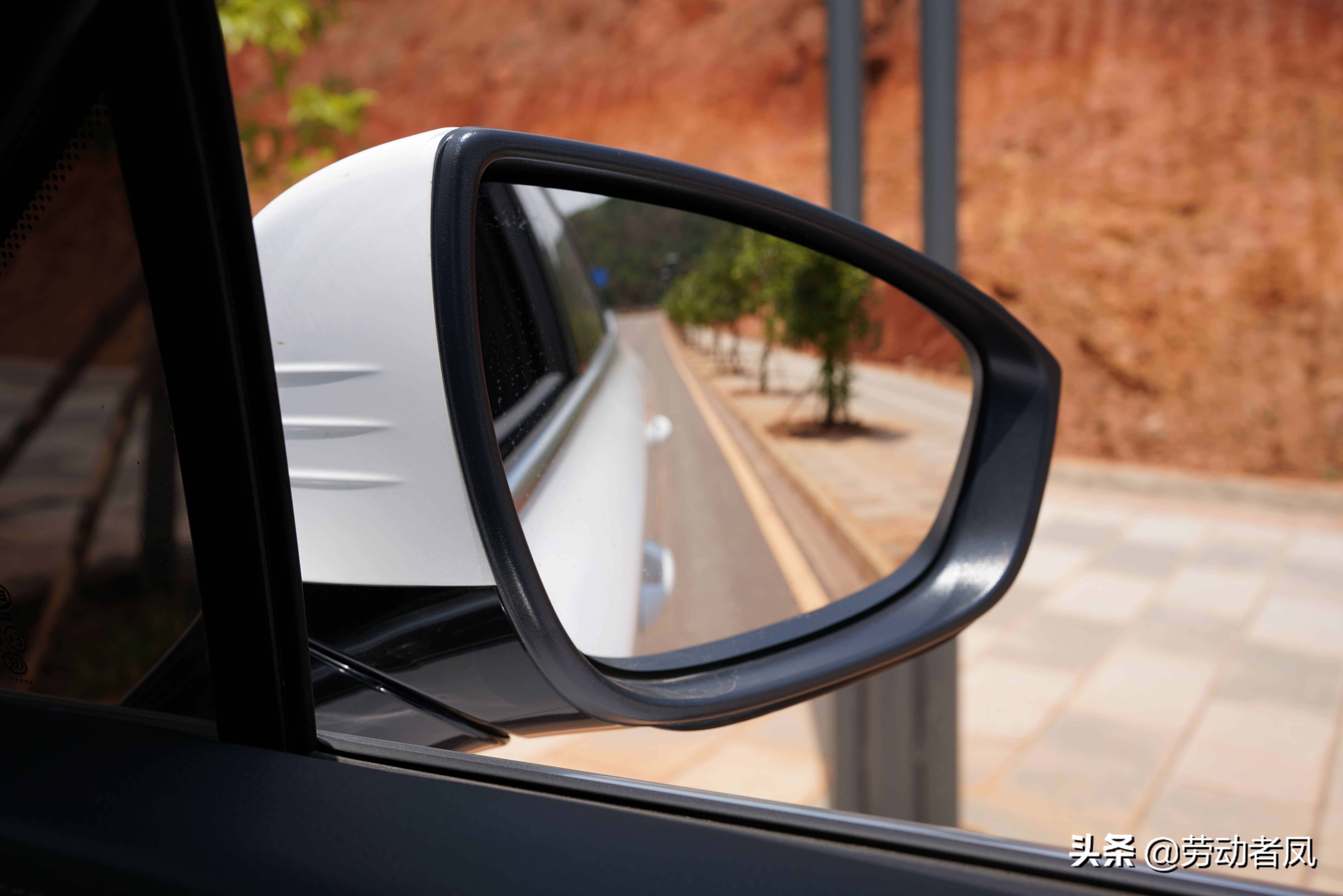 唐dmi车内怎么锁住不让外面开门,唐dmi儿童锁故障