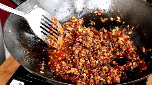 在家怎么炒粉丝不粘锅,粉丝怎么炒才不会粘锅变成一坨