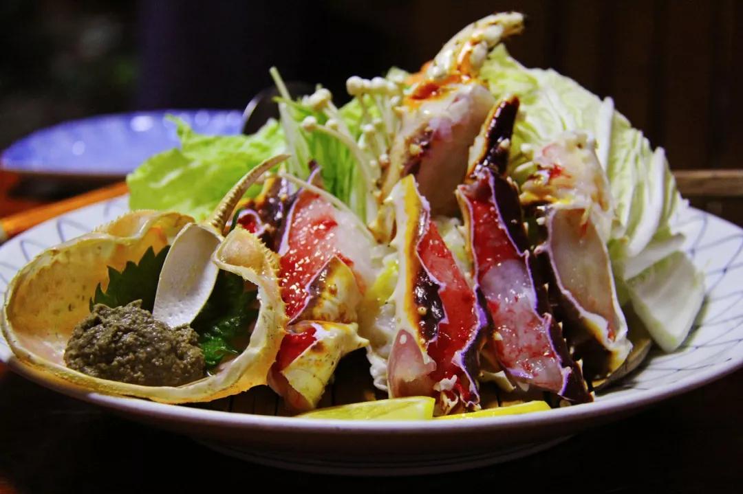 螃蟹不能和奶制品一直吃吗,螃蟹和奶制品可以一起吃吗