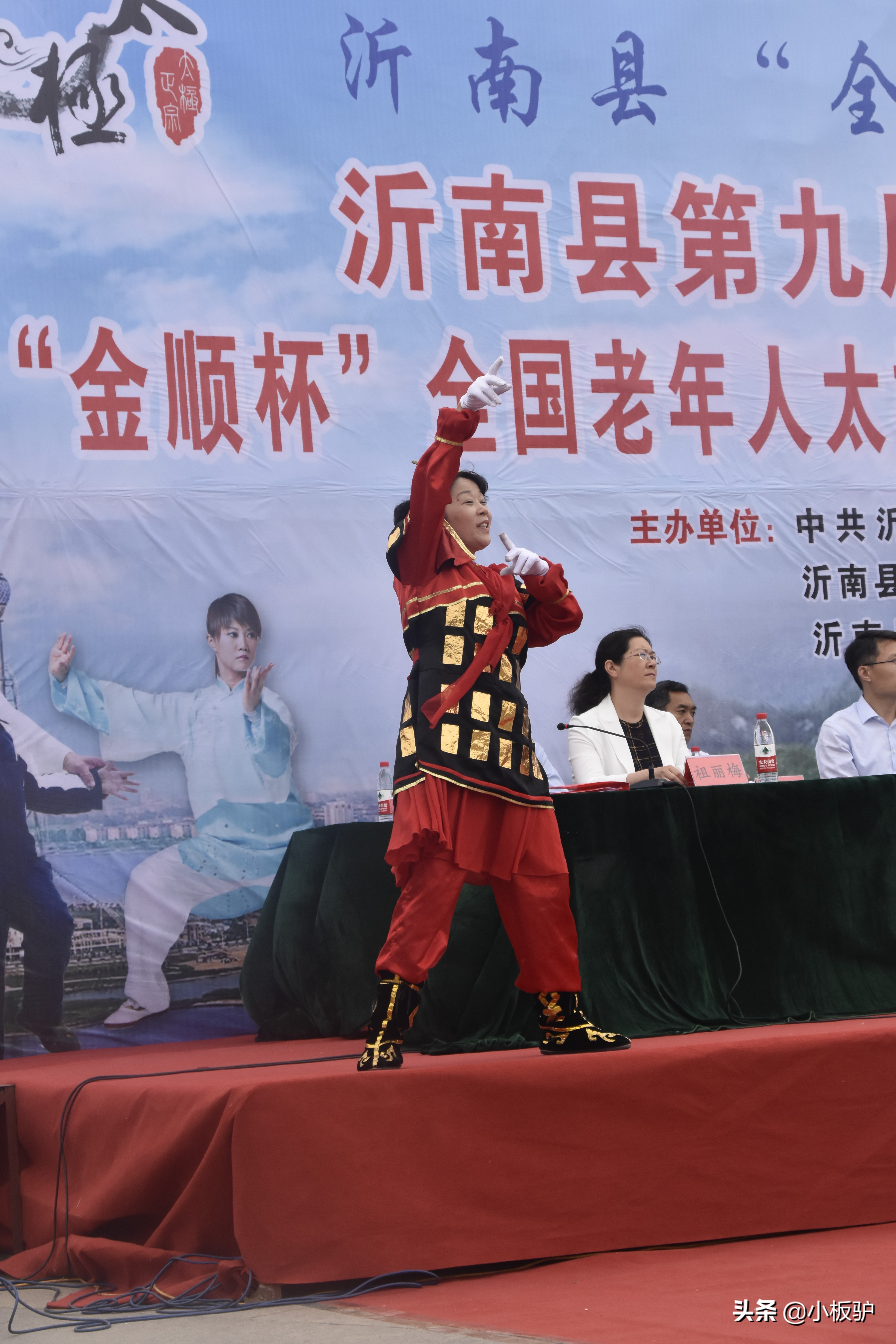 激情锣鼓表演,秧歌威风锣鼓表演完整版