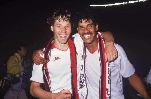 里杰卡尔德实况足球最强版本,实况手游里杰卡尔德哪个版本好