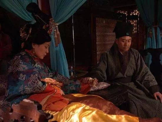 财源滚滚随春到春联怎么贴,春联福气满满财源滚滚