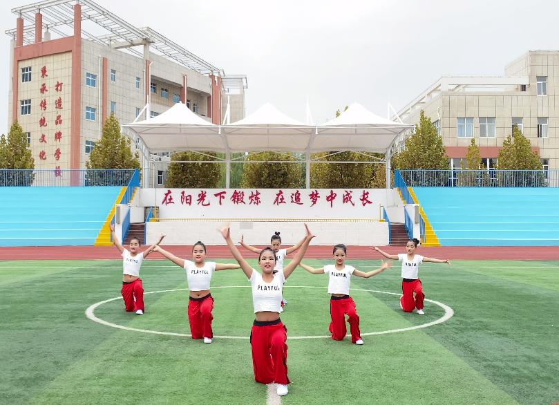 满怀豪情迎接新的一年到来,满怀激情迎接新学期视频