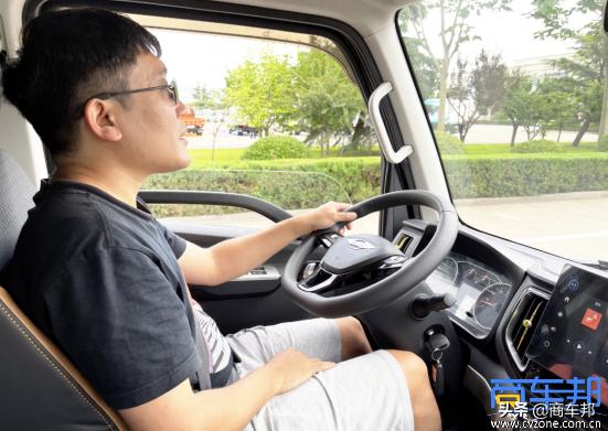 福田领航s1对比江铃顺达小卡,福田领航s1小卡排半柴油版价格