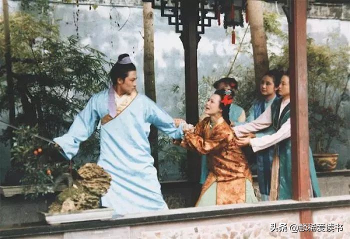 麟稀读红楼：他家世显赫，仪表堂堂，精明能干，却活成一个浪荡子