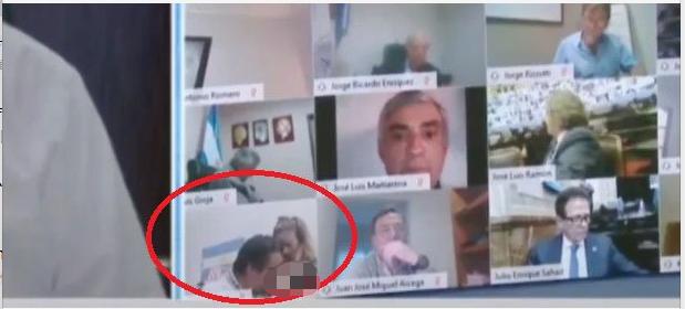 阿根廷议员遭开除,阿根廷议员亲吻妻子