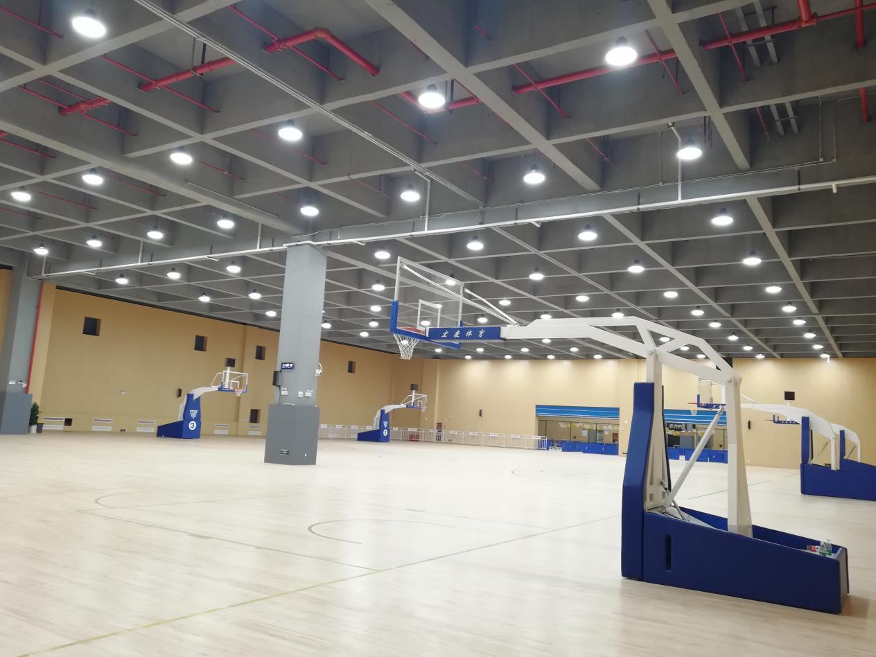 渣叔携手阿诺德荣膺月最佳！灯光球场照明选择，需考虑哪些因素？