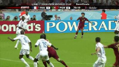 球王也假摔？盘点C罗假摔