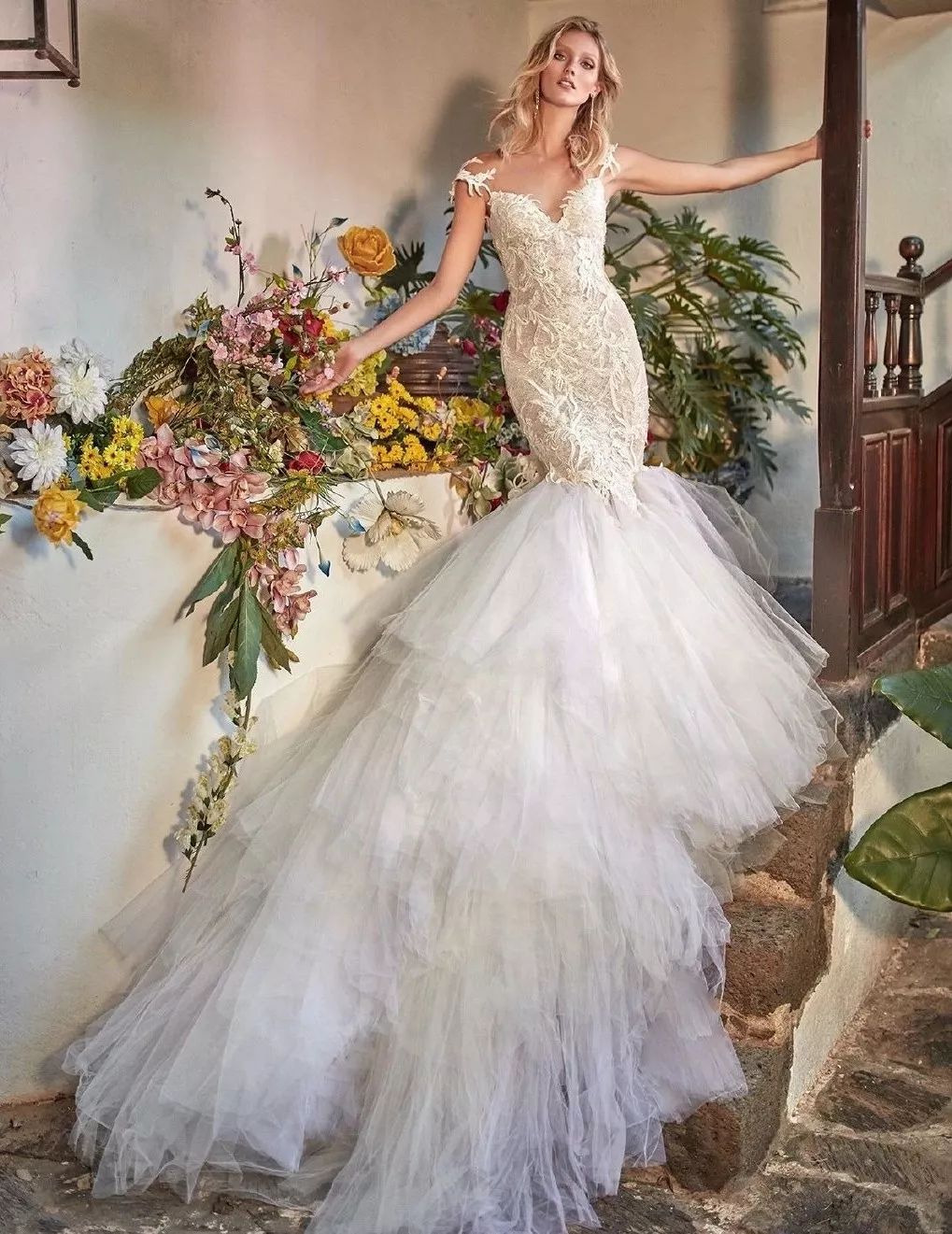 昆凌结婚穿的婚纱真的好大气,唐嫣昆凌婚纱