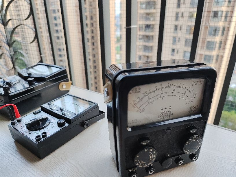 无线电爱好者的第一块表！曾经的一代王者500万用表的前世今生