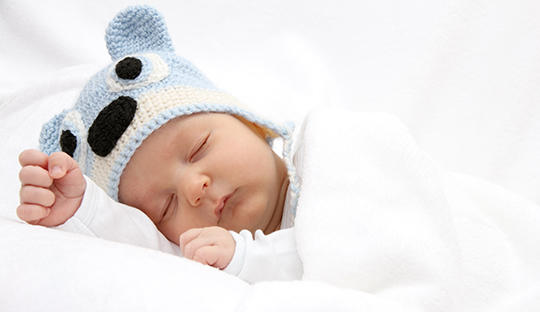 女宝满月能不剃光头吗,满月剃胎毛能剃光头吗