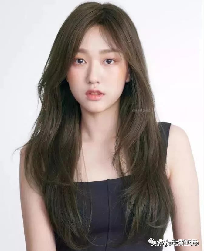 23年头发流行染什么颜色,头发颜色花了能染什么颜色