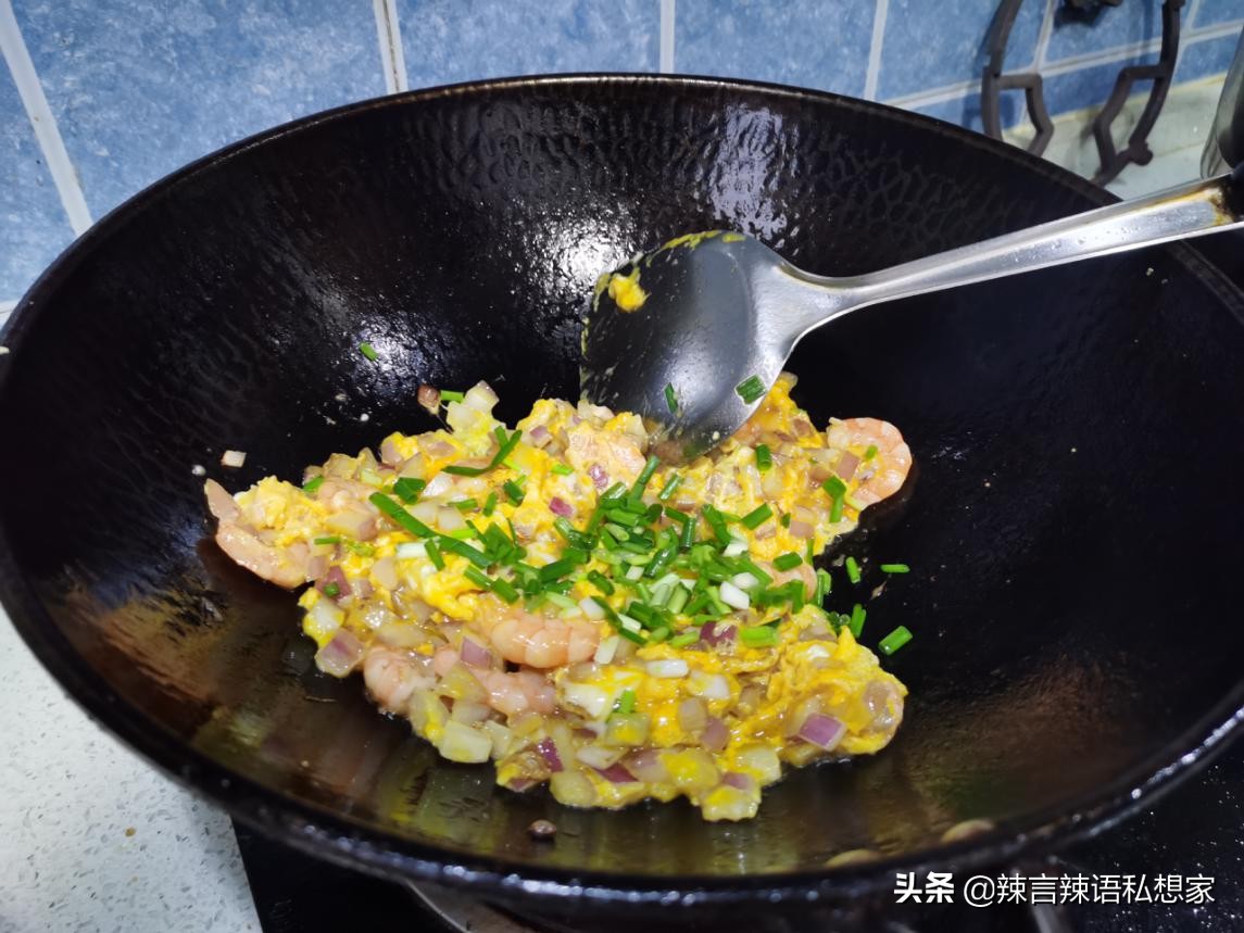 蒜香味虾扯蛋,虾扯蛋简单美味
