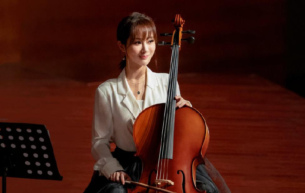 杨紫19年在欢瑞的地位,欢瑞一姐和一哥杨紫李易峰