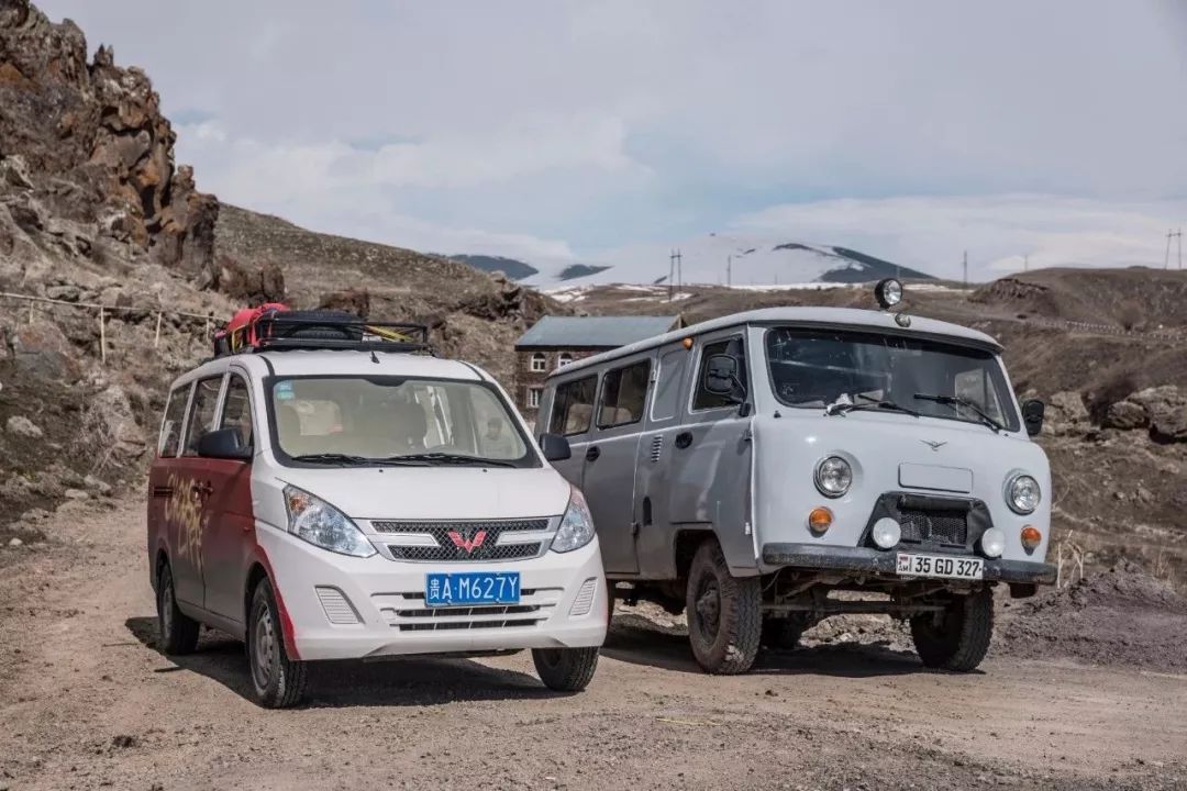 95后开着五菱环游世界,95后开面包车环游世界