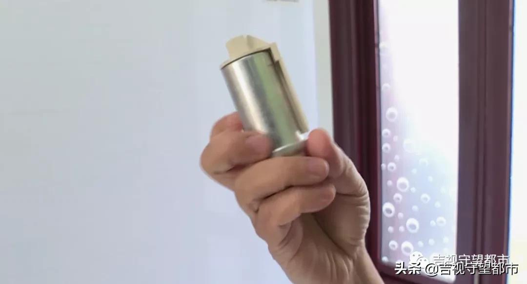 网上找来“官方售后”，9.9元冰箱配件收费460？