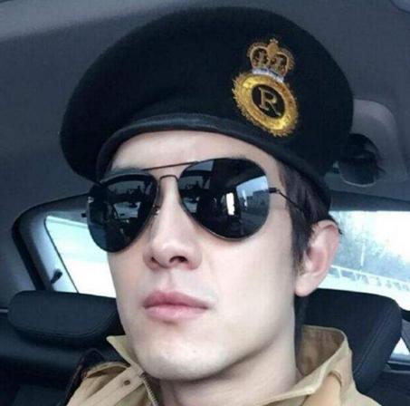 Ray-Ban成功男人的专属