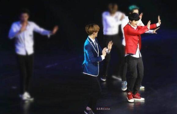 鹿晗真的不坐飞机么,鹿晗的经历和事件