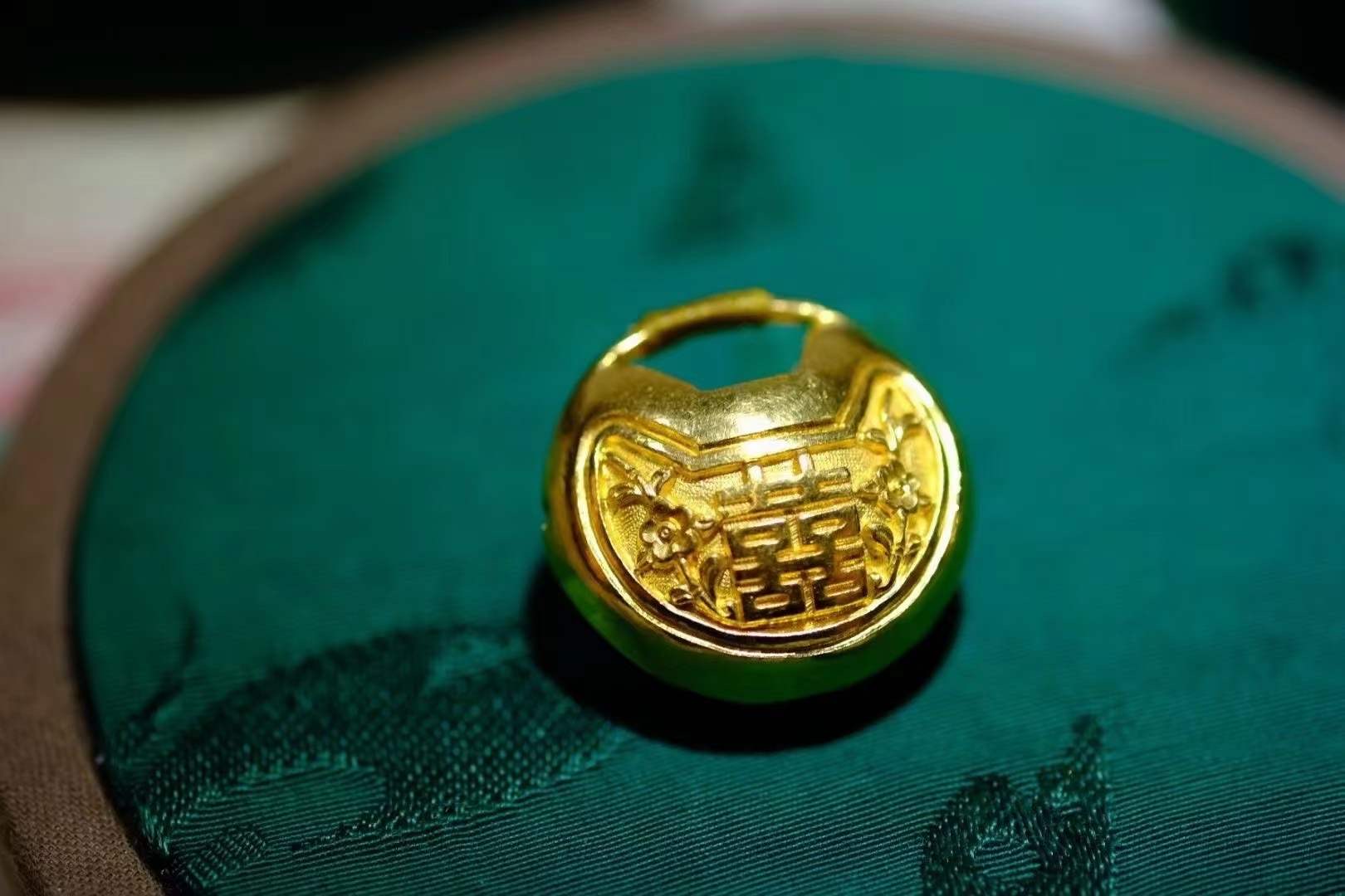 复古黄金长命锁,明清首饰锁代表了高级工匠的美