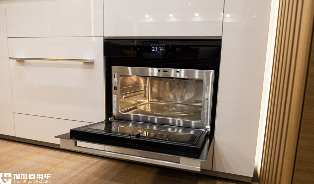 世界顶级豪华奔驰轻卡房车,最新型的奔驰房车