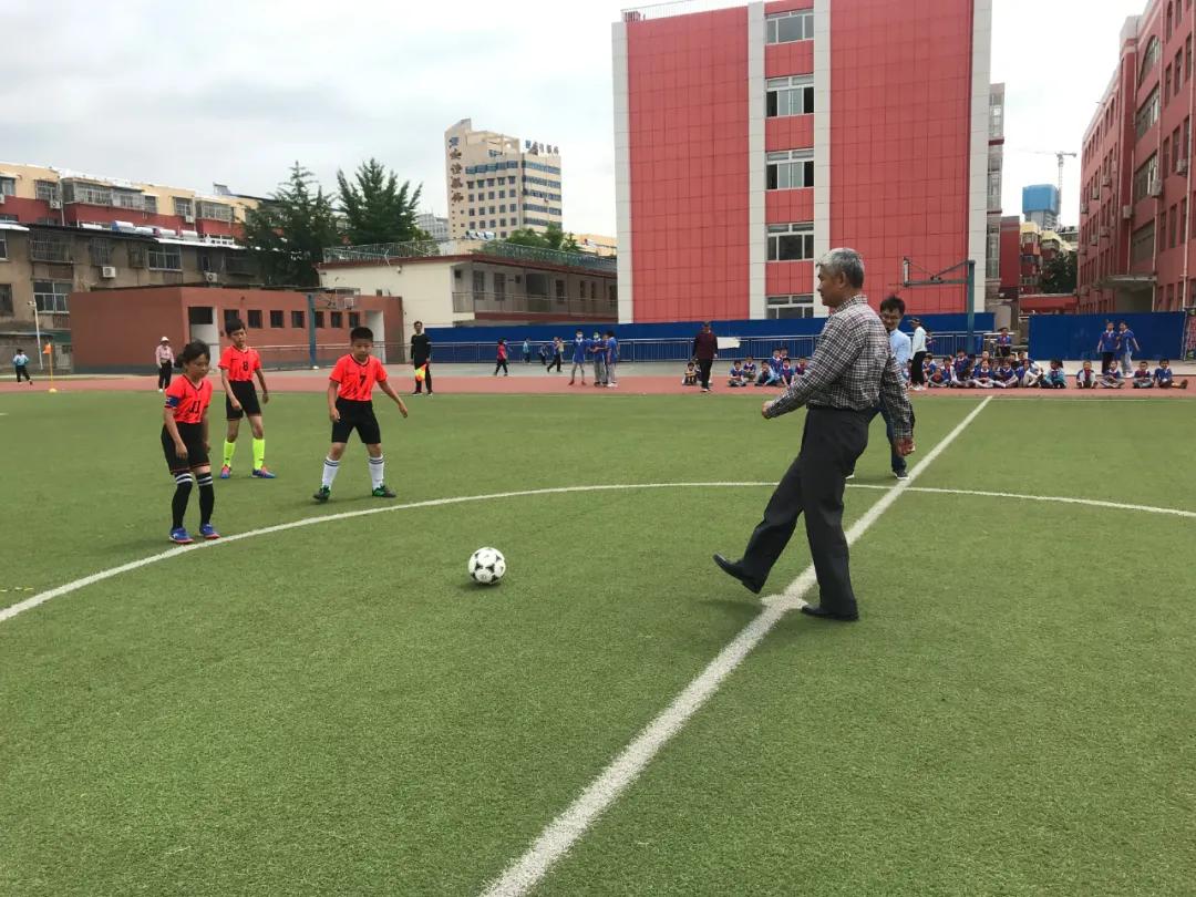 枣庄市立新小学第三届“校长杯”足球联赛圆满落下帷幕