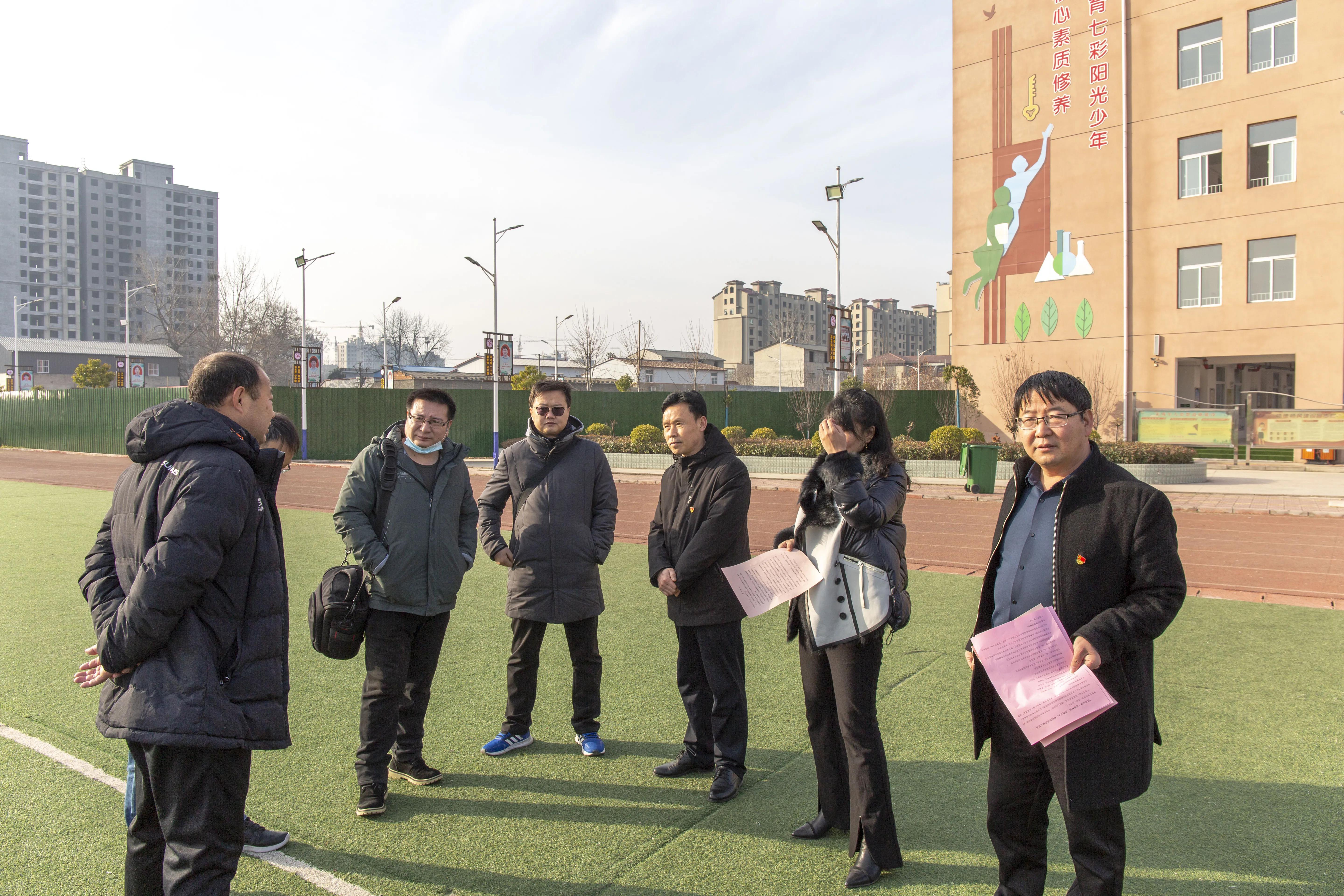 蹇箰瓒崇悆浼存垜鎴愰暱鍏崇埍鐣欏畧鍎跨,瓒崇悆閫佹暀涓嬩埂娲诲姩