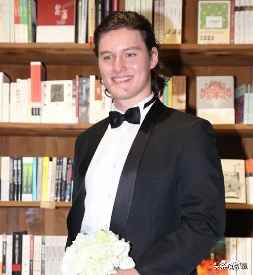 90后的儿子和70后的爸爸,90后儿子和70后爸爸