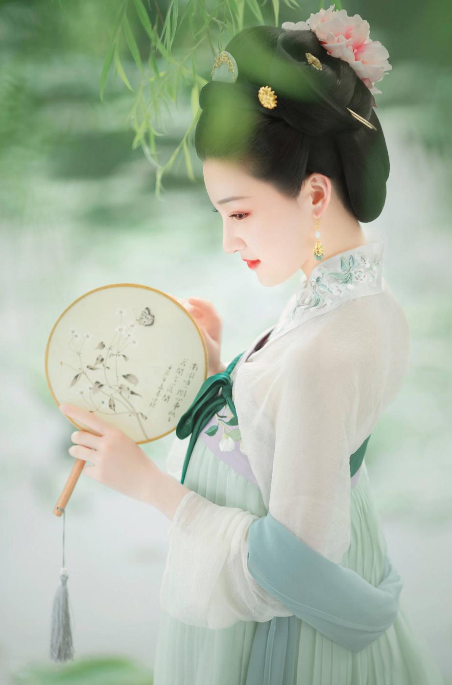 描写生辰的诗词,古风贺生辰诗词