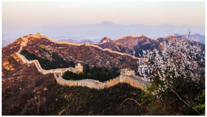 万里长城最突出的一个景点,万里长城是我国著名的旅游胜地