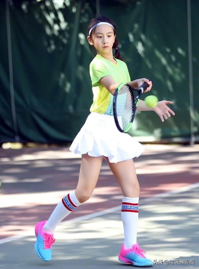 田亮11岁的女儿近照曝光颜值超高,田亮女儿小时候和长大对比