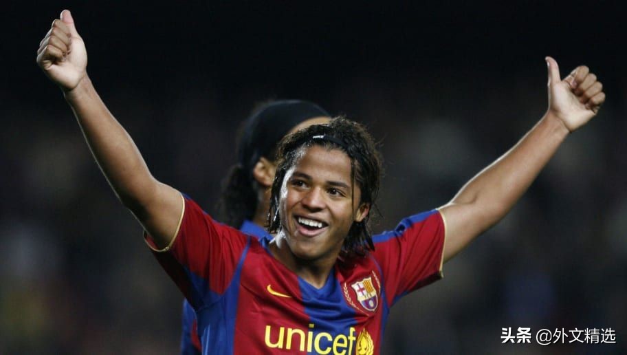 拉玛西亚巴萨青训天才横空出世,拉玛西亚新星哈维西蒙斯离开巴萨
