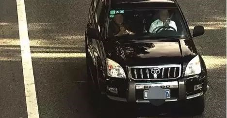 绿灯起步快了扣分吗,绿灯右转不停扣3分罚200元为什么