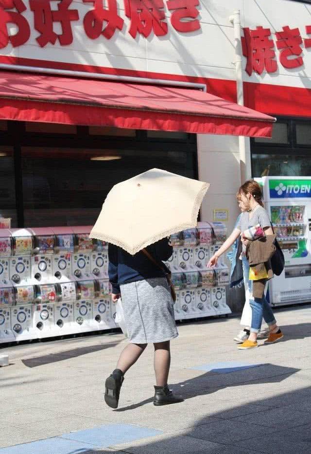 日本大阪藏在小巷的美食,正宗日本章鱼烧旅游图片