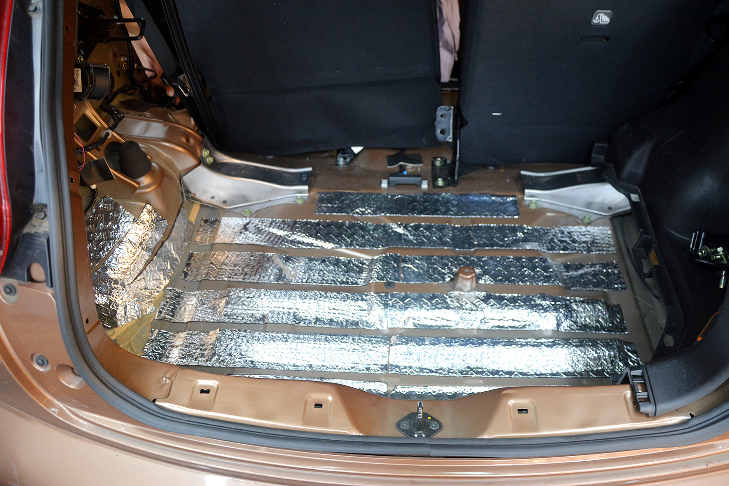 英菲尼迪汽车喇叭改装,英菲尼迪q50l汽车音响改装