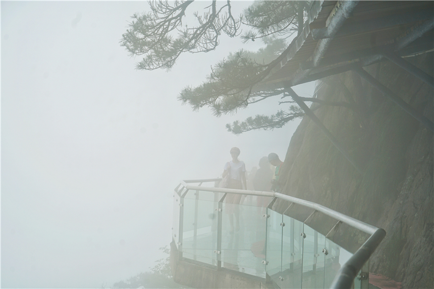 安徽九华山玻璃栈道,安徽悬崖玻璃栈道