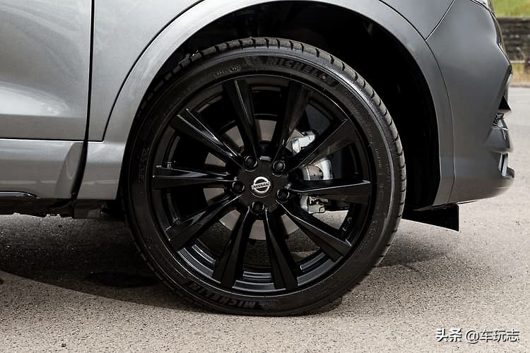 日产逍客2021suv豪华版落地多少钱,2023款日产逍客经典还有卖吗