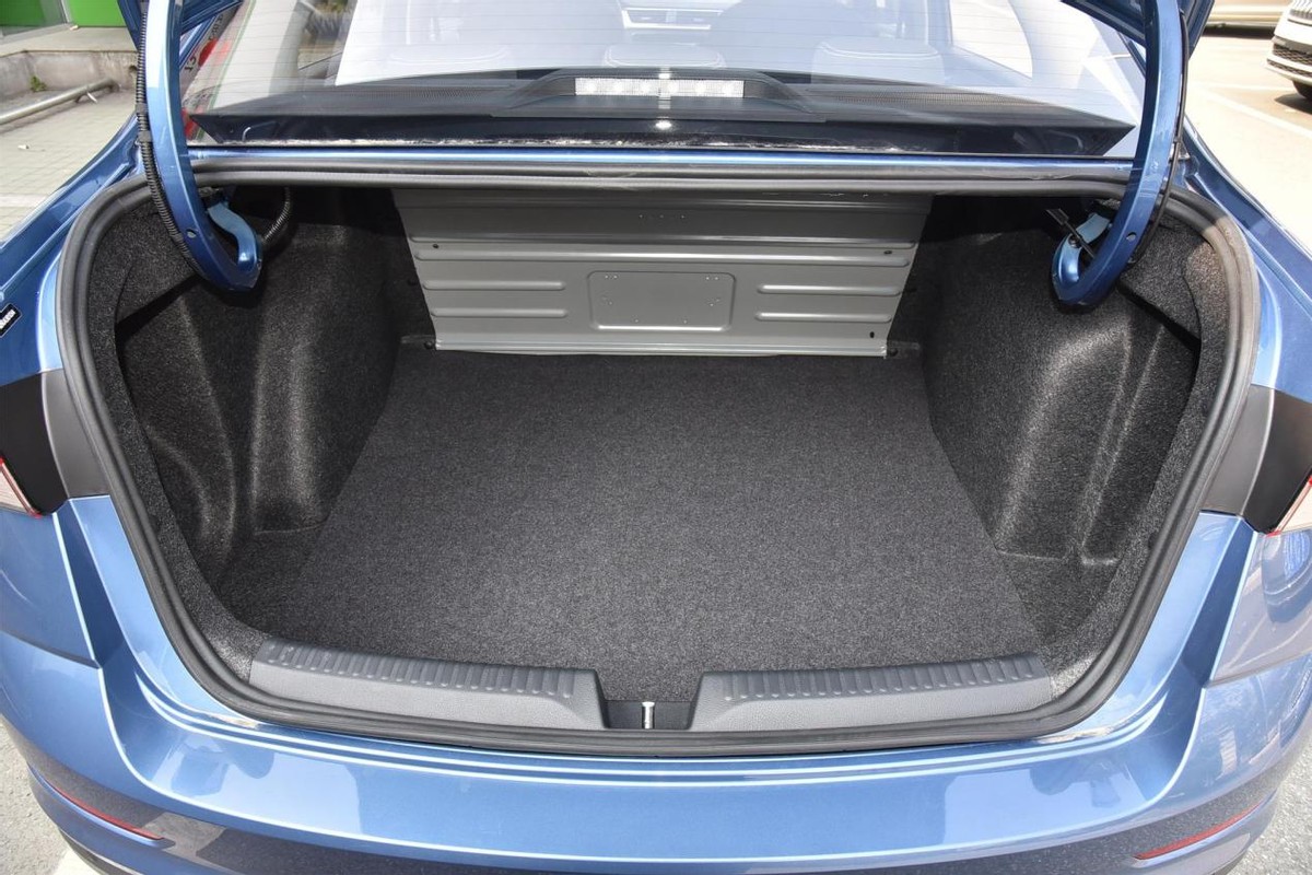 油耗低价格在5万左右的车有哪些,油耗5升左右便宜二手车