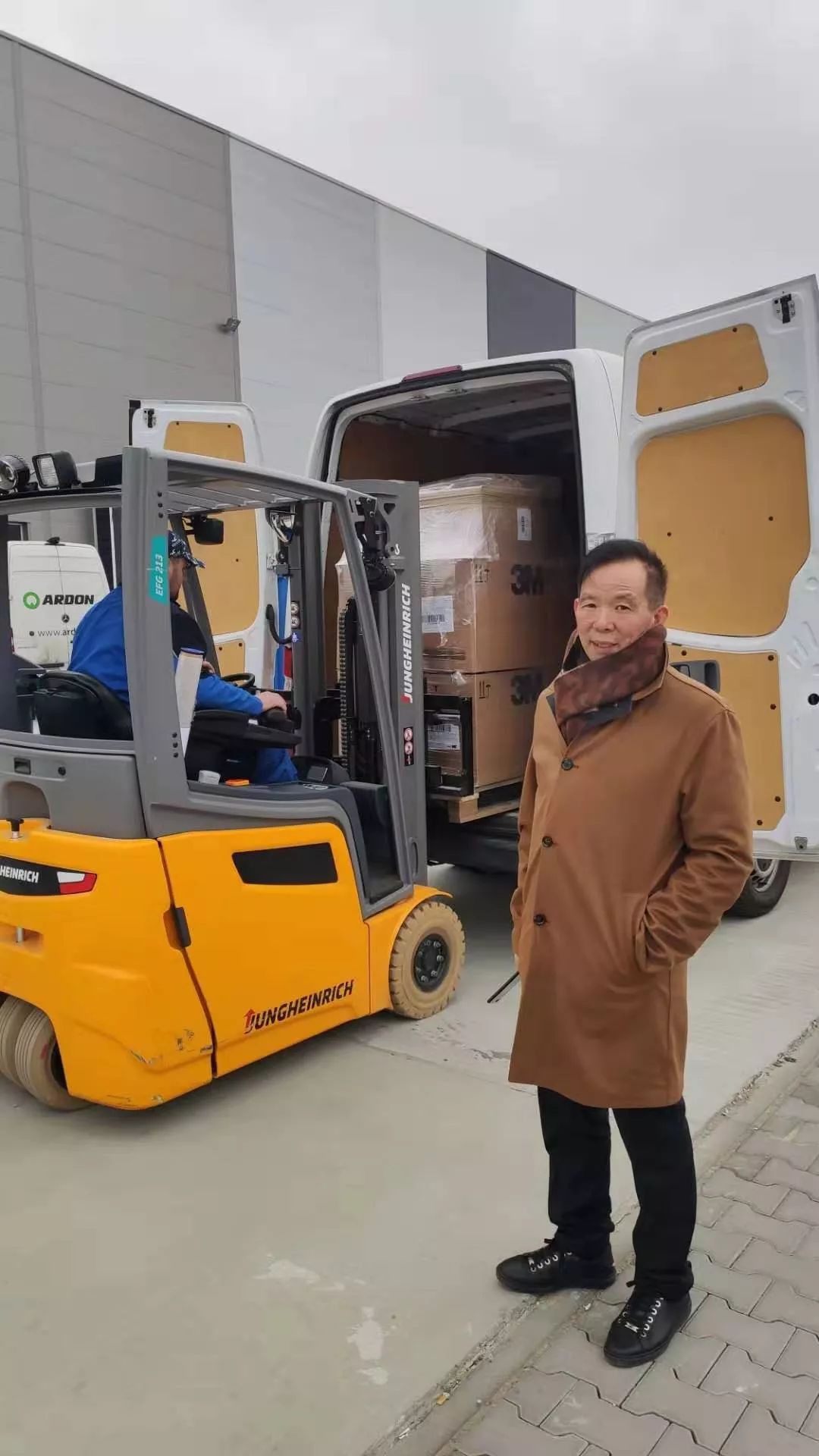 奥地利侨界捐助中国最大宗防疫物资，明搭国航回祖国最需要的地方