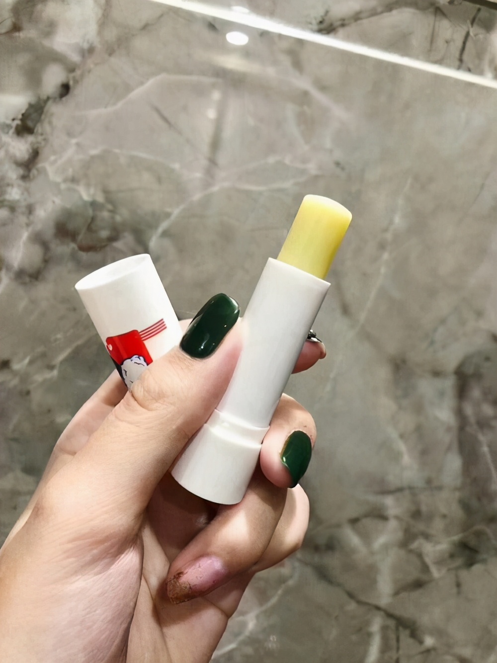 老年人用的唇膏什么牌子好,适合80-90岁老年人的唇膏